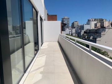 3 amb Gran Balcón Piso Alto Villa Urquiza !!