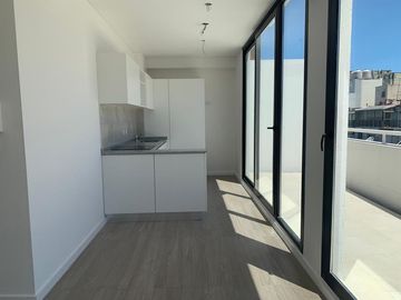 3 amb Gran Balcón Piso Alto Villa Urquiza !!