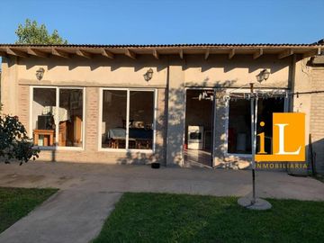 CASA EN VENTA EN Bº LOS PINOS - CNEL. BRANDSEN
