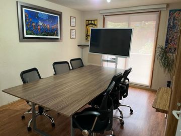 Departamento de 2 niveles en zona Comercial $9,300,000.00