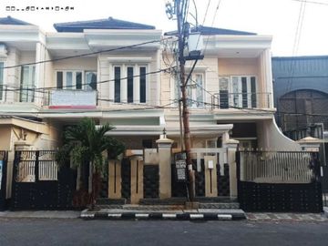Rumah Mulyosari Tengah Hadap utara STRATEGIS, Carport 1, Row 3.5 mobil