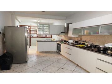 Casa de Playa 3 Pisos en Venta - Lambayeque - Pimentel
