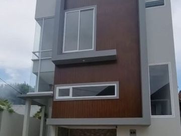 Rumah town house strategis dekat ke seluruh fasilitas