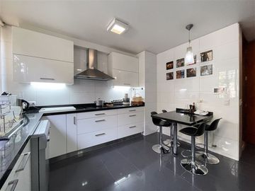 Departamento en Venta en San Carlos de Apoquindo, Carlos Peña