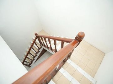 Rumah Full Furnish Dan Siap Huni Di Maharaja Depok