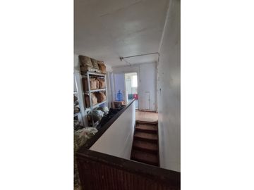SE VENDE CASA EDIFICIO DE 4 PISOS UBICADO EN CERRO RAMADITAS