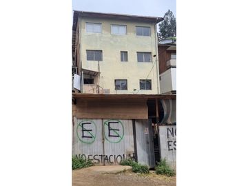 SE VENDE CASA EDIFICIO DE 4 PISOS UBICADO EN CERRO RAMADITAS