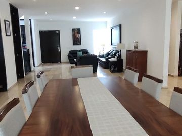 Casa de Lujo en Venta o Renta en Juriquilla Querétaro Villas del Mesón