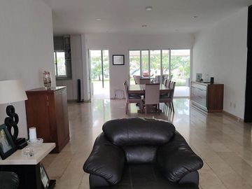 Casa de Lujo en Venta o Renta en Juriquilla Querétaro Villas del Mesón