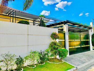 Furnished Huose for SALE with 4 Bedroom and Swimming Pool in Angeles City Near Clark