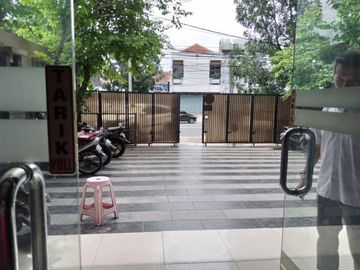 Di Jual Gedung Perkantoran dan Rumah Luxury 12 Kamar di Jl. Moh. Toha Bandung
