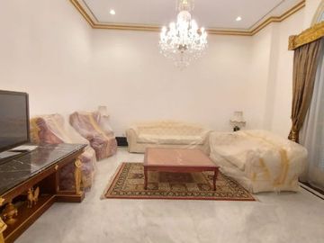 DISEWA RUMAH BESAR & MEWAH di Jl SRIWIJAYA RAYA, KEBAYORAN BARU