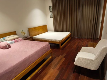 VILLA COZY DENGAN TAMAN LUAS DI SEMINYAK BADUNG