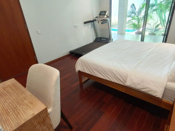 VILLA COZY DENGAN TAMAN LUAS DI SEMINYAK BADUNG