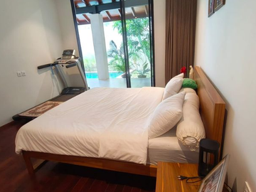 VILLA COZY DENGAN TAMAN LUAS DI SEMINYAK BADUNG