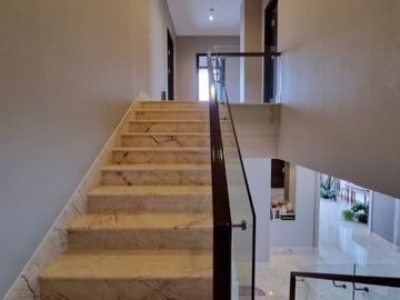 DIJUAL APARTEMEN PROVIDENCES PARK 530 SQM (Jr. PENTHOUSE & DUPLEX)