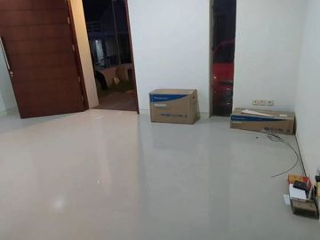 Rumah minimalis 2lt dalam perumahan elit dg one gate sistem security 24 jam seputaran jl Wates km9