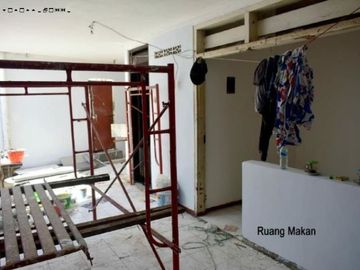 Rumah di Rungkut, Strategis, Cocok Untuk Usaha