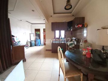 Rumah 1,5 Lantai Dalam Komplek Strategis Cinere Dekat Living Plaza