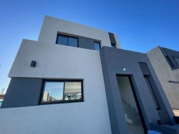 VENTA CASA 4 AMB. EL ALJIBE PILAR C/FINANCIACIÓN