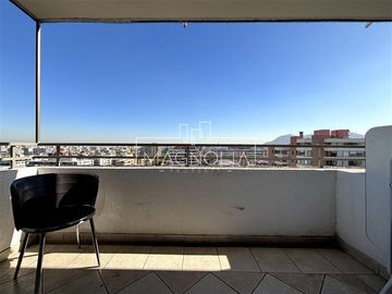 4 DORMITORIOS, 2 ESTACIONAMIENTOS, VISTA DESPEJADA, POCURO