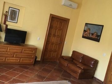 Venta de Hotel en Tequisquiapan, 11 Recamaras, 18 Baños, Alberca, Cancha Tenis