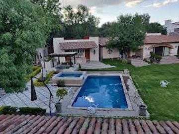 Venta de Hotel en Tequisquiapan, 11 Recamaras, 18 Baños, Alberca, Cancha Tenis