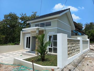 Rumah Murah Desain Modern Tepi Jalan di Kasongan