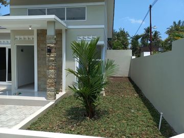 Rumah Murah Desain Modern Tepi Jalan di Kasongan