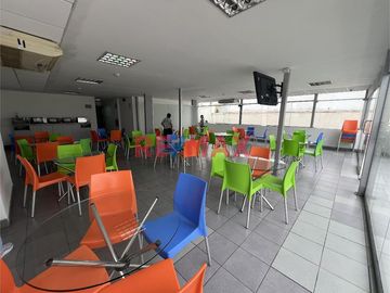 ****** Disponible a partir del 02 de Mayo****** 

En el exclusivo Edificio Corporativo CENTRUM, esta oficina ofrece la combinación perfecta de ubica