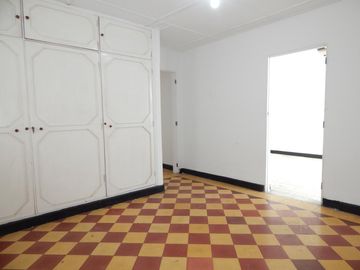 casa-local en arriendo/venta en el porvenir. Cod V62967