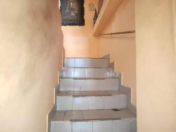 casa en venta en la parada. Cod V26819