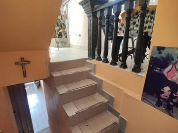 casa en venta en la parada. Cod V26819