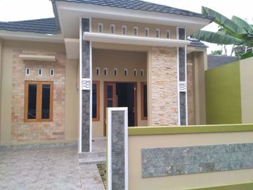 RUMAH SIAP HUNI DESAIN ETNIK MODERN TANAH LUAS DI KALASAN