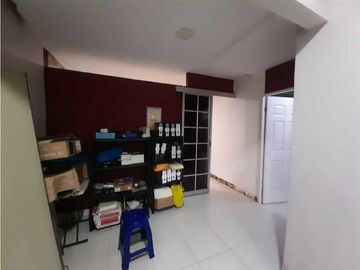SAN ANTONIO / CASA DE DOS NIVELES / 3 RECAMARAS / OFICINA / 258M2 / YL