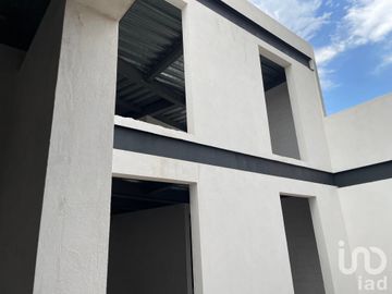 SE VENDE CASA  EN OBRA BLANCA BOSQUE REAL, PACHUCA HIDALGO.