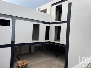 SE VENDE CASA  EN OBRA BLANCA BOSQUE REAL, PACHUCA HIDALGO.