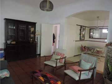 chalet 3Amb. con amplio patio y garage