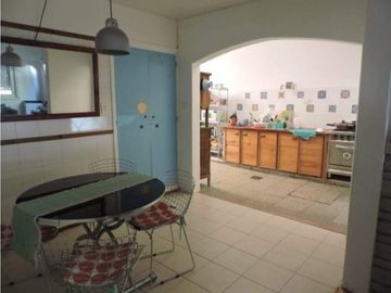chalet 3Amb. con amplio patio y garage