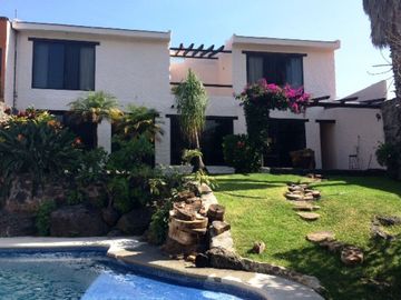 Casa en venta en Las Fincas, Jiutepec, Morelos.  Casas y bienes raíces al sureste de Cuernavaca, Morelos.