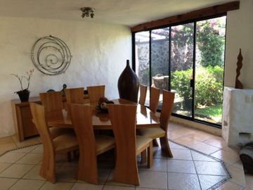 Casa en venta en Las Fincas, Jiutepec, Morelos.  Casas y bienes raíces al sureste de Cuernavaca, Morelos.