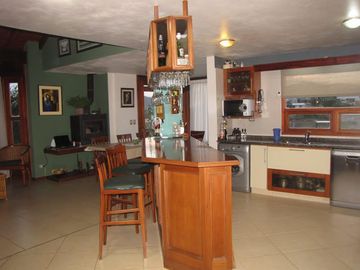 CHALET DE CATEGORIA EN BARRIO CERRADO LOMAS DEL REY. MAYU SUMAJ