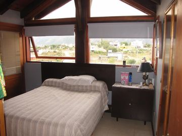 CHALET DE CATEGORIA EN BARRIO CERRADO LOMAS DEL REY. MAYU SUMAJ