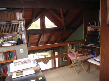 CHALET DE CATEGORIA EN BARRIO CERRADO LOMAS DEL REY. MAYU SUMAJ