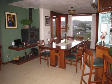 CHALET DE CATEGORIA EN BARRIO CERRADO LOMAS DEL REY. MAYU SUMAJ