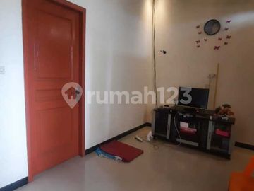 Rumah 2 Lantai di Perum Sapphire Residence