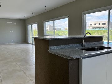 Casa en venta a Estrenar - El Canton - Norte - Escobar - 5 ambientes- Financiación-