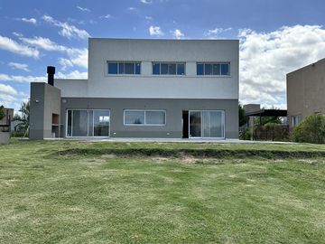 Casa en venta a Estrenar - El Canton - Norte - Escobar - 5 ambientes- Financiación-