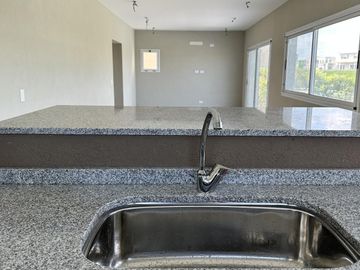Casa en venta a Estrenar - El Canton - Norte - Escobar - 5 ambientes- Financiación-