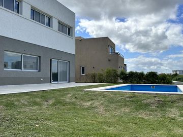 Casa en venta a Estrenar - El Canton - Norte - Escobar - 5 ambientes- Financiación-